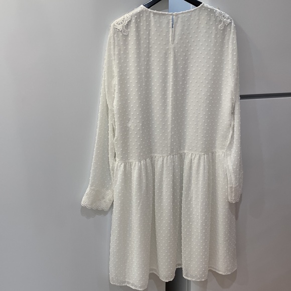 NWOT. I BLUES White dress with long sleeve embroidery Clip Dot Chiffon - Picture 10 of 16